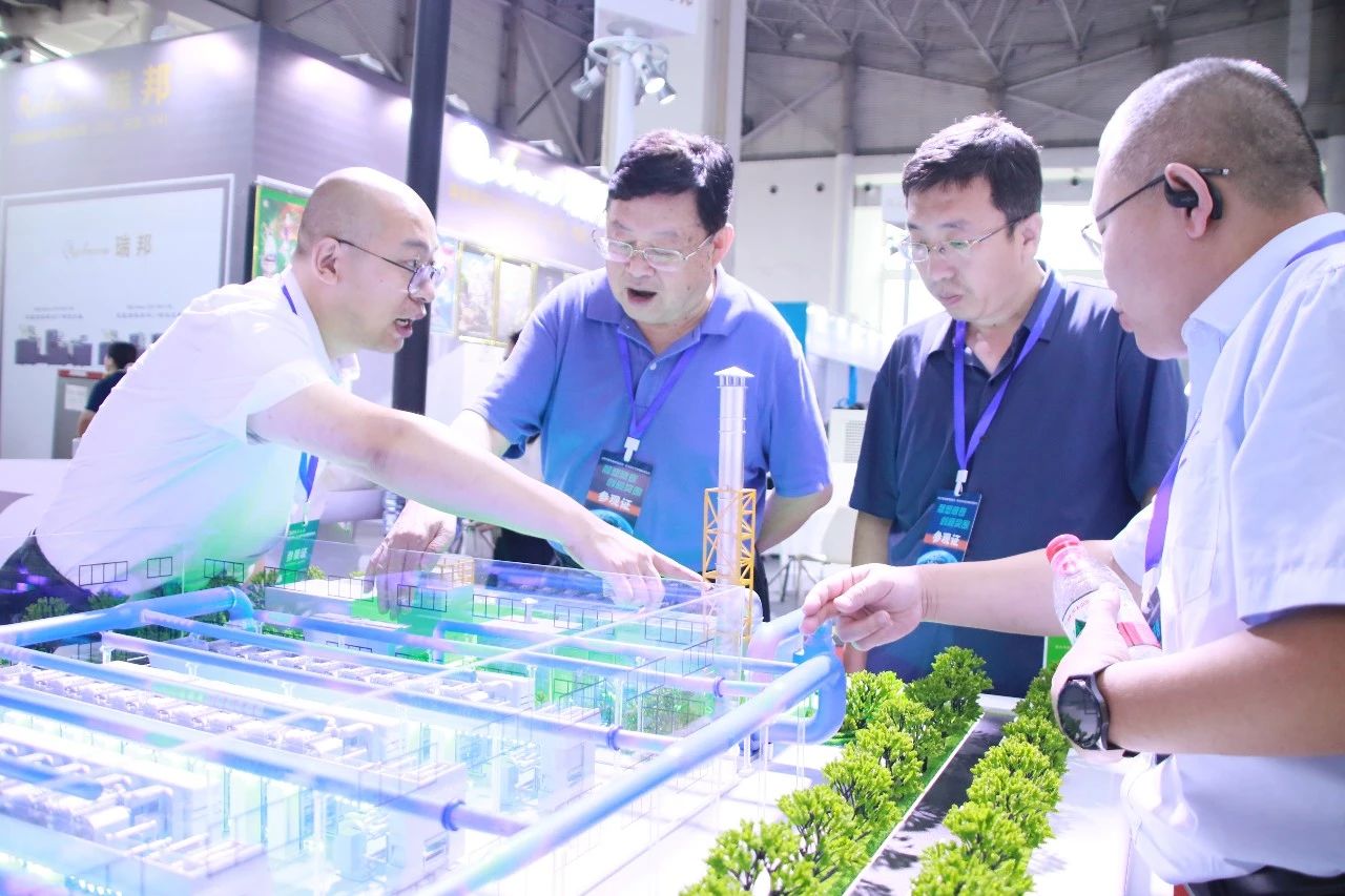 bat365正版唯一官网RARADD沧州首秀引爆全场！首日迎沧州市长率队巡馆